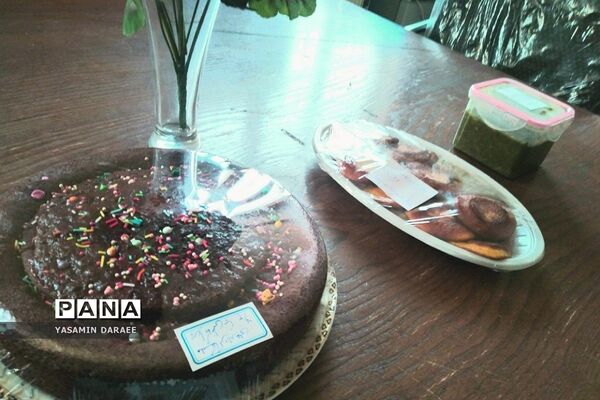 برگزاری جشنواره غذای سالم در دبیرستان امیر علاقه‌بند