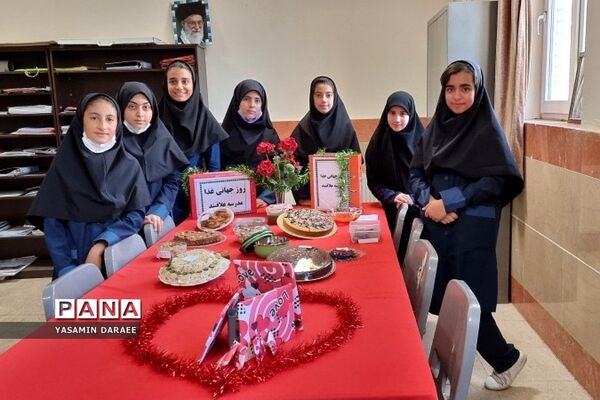 برگزاری جشنواره غذای سالم در دبیرستان امیر علاقه‌بند