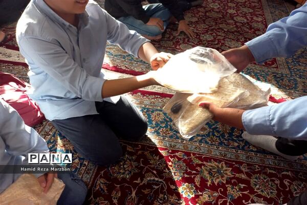 مراسم زیارت عاشورا در آموزشگاه شاهد شهید کاظمی شهرستان اسلامشهر