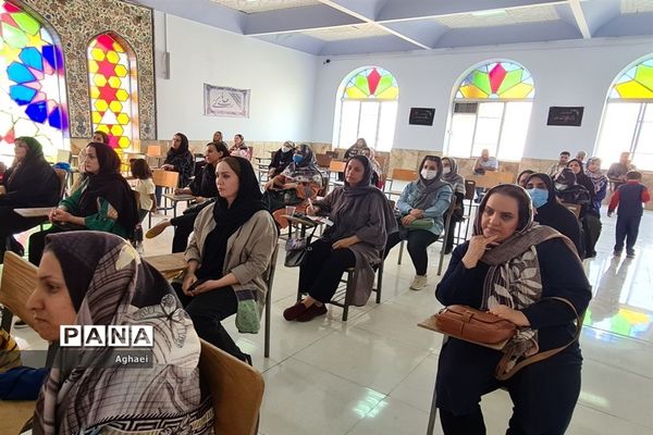 جلسه بهداشت روان در دبیرستان زینبیه