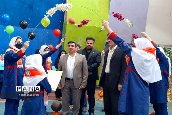 زنگ هفته تربیت‌بدنی  و هفتمین المپیاد درون مدرسه‌ای در ناحیه ۴ اهواز