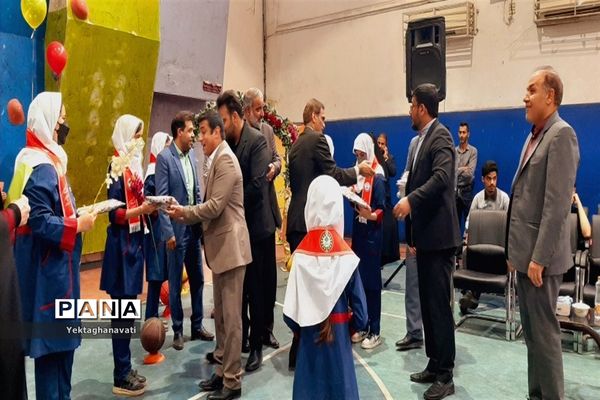 زنگ هفته تربیت‌بدنی  و هفتمین المپیاد درون مدرسه‌ای در ناحیه ۴ اهواز