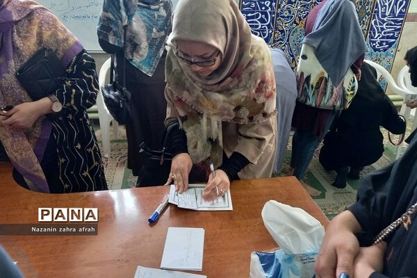 برگزاری انتخابات انجمن اولیا و مربیان در دبستان ایمان رودهن