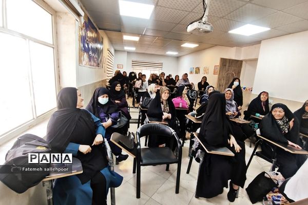 کارگاه نقش تغذیه به مناسبت هفته تربیت‌بدنی در شهرستان قرچک