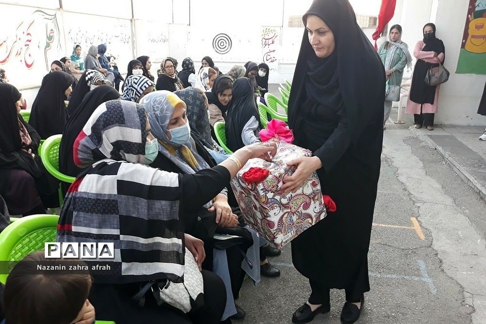 انتخابات انجمن اولیا و مربیان در دبستان حضرت زهرا(س) رودهن