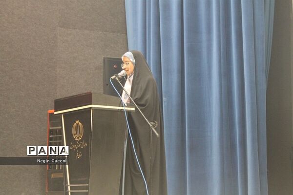 همایش تقدیر از دختران برگزیده جشنواره «فردا» در قم