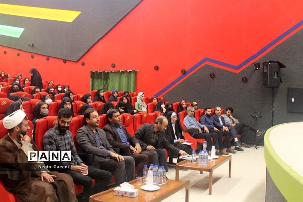 همایش تقدیر از دختران برگزیده جشنواره «فردا» در قم