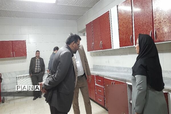 بازدید معاون آموزش متوسطه اداره‌کل آموزش و پرورش استان خراسان جنوبی از مدارس شبانه‌روزی شهر مود