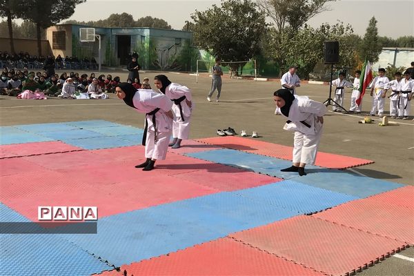 افتتاحیه مراسم ورزش روستایی و بازی‌های محلی در ورامین