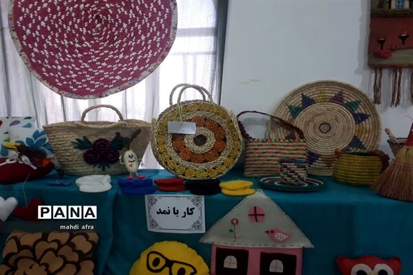 افتتاح نمایشگاه خانواده و هویت ایرانی در دبستان آزاده بهبهان