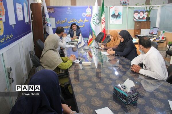 نشست کارکنان سازمان دانش‌آموزی استان بوشهر