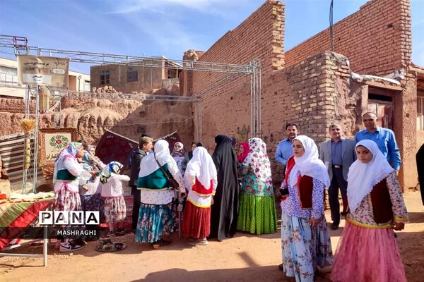 نخستین همایش «بازنمایی هویت روستایی» در شهرستان کاشان
