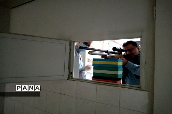 اولین روز برگزاری مسابقات‌ تیراندازی در آموزش و پرورش منطقه ۶