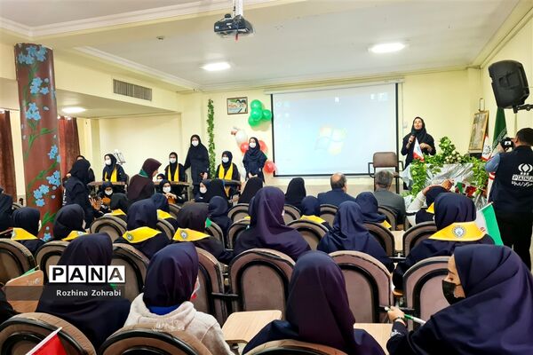 برگزاری همایش مهربان ترین پدر در ناحیه یک شیراز