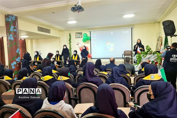 برگزاری همایش مهربان ترین پدر در ناحیه یک شیراز