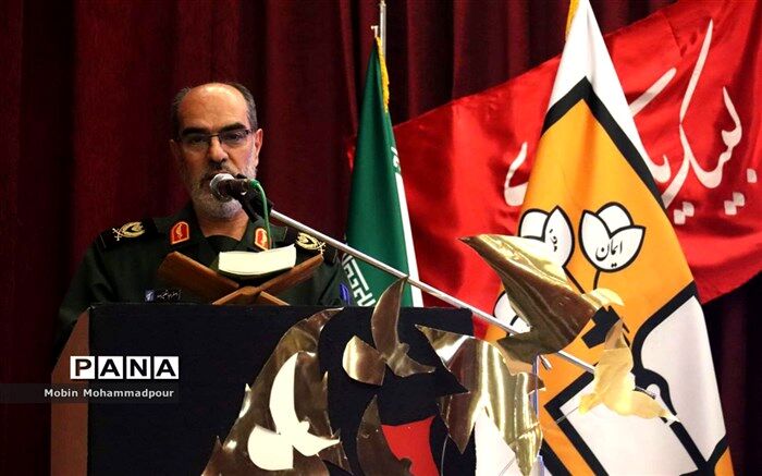 وحدت رویه در کنار روشنگری دانش آموزان و اولیا لازم است