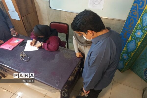 برگزاری طرح معاینه سلامتی در دبیرستان پسرانه ادیب(دوره اول)