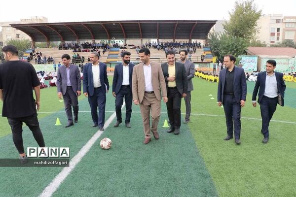 افتتاحیه چهلمین دوره مسابقات ورزشی درون مدرسه ای ناحیه دو شهرری