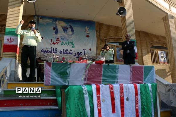 تجدید میثاق دانش‌آموزان دبیرستان قائمیه با شهید گمنام