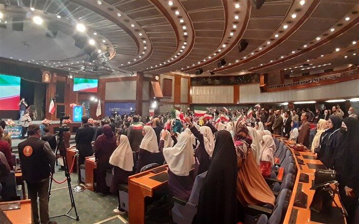 برگزاری آیین رونمایی از طرح تحولی "مدرسه تلویزیونی ایران" با حضور دانش‌آموزان