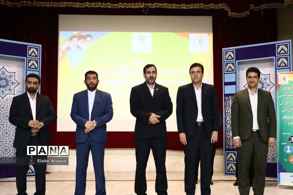 آئین تجلیل از پیشکسوتان ‌تربیت‌بدنی و دانش‌آموزان مدال‌آور استان بوشهر