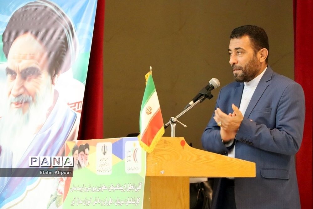 آئین تجلیل از پیشکسوتان ‌تربیت‌بدنی و دانش‌آموزان مدال‌آور استان بوشهر