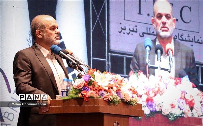 رسیدن جوانان به قله‌های افتخار علمی، بزرگترین جهاد است