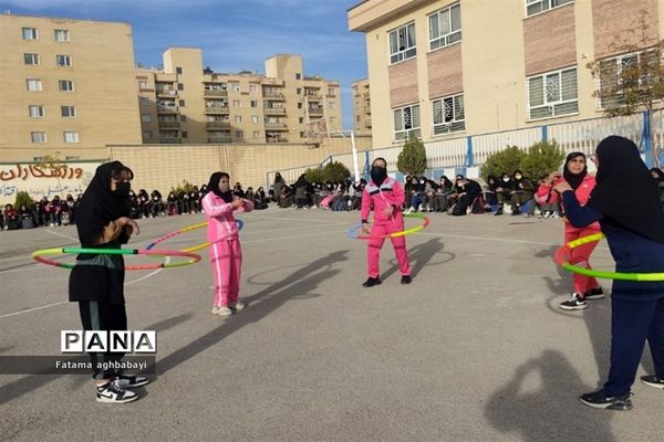 برگزاری المپیاد دانش‌آموزی در دبیرستان مرضیه