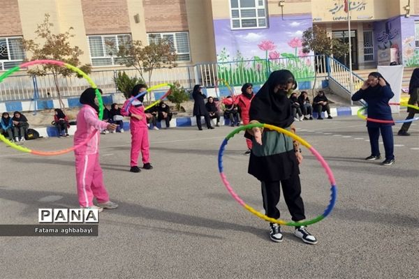 برگزاری المپیاد دانش‌آموزی در دبیرستان مرضیه