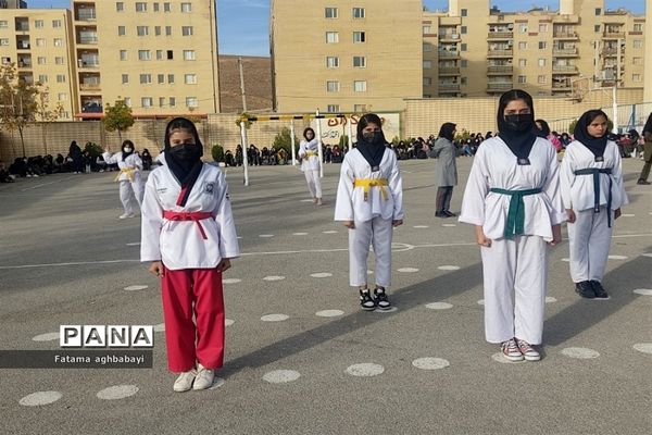 برگزاری المپیاد دانش‌آموزی در دبیرستان مرضیه