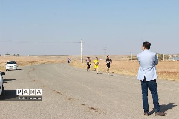 مسابقات دو صحرانوردی مدارس ناحیه یک زنجان