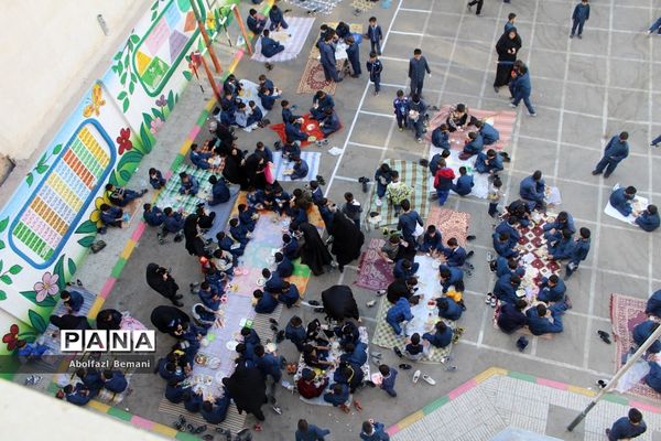 دورهمی صبحانه سالم در دبستان محمدی کاشانی قم-1