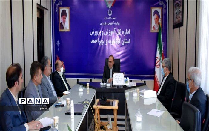 دانش‌آموزان باید دارای هویت ملی شوند
