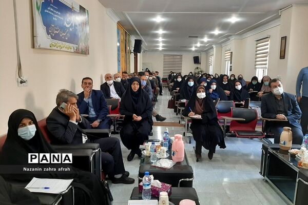 برگزاری نشست بصیرتی در آموزش و‌ پرورش رودهن