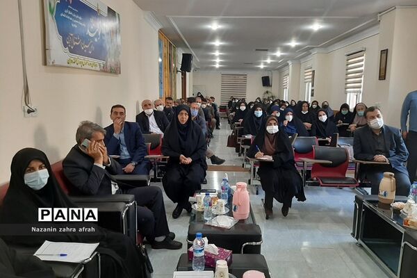 برگزاری نشست بصیرتی در آموزش و‌ پرورش رودهن