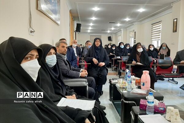 برگزاری نشست بصیرتی در آموزش و‌ پرورش رودهن