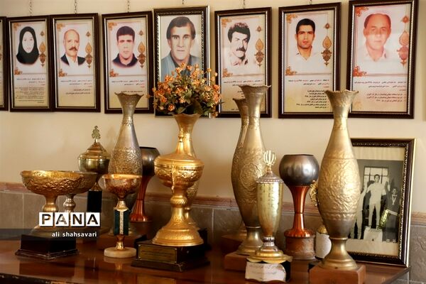 بازدید مدیرکل آموزش و پرورش و شهردار کرمانشاه از موزه آموزش و پرورش