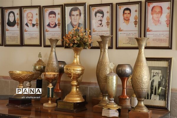 بازدید مدیرکل آموزش و پرورش و شهردار کرمانشاه از موزه آموزش و پرورش