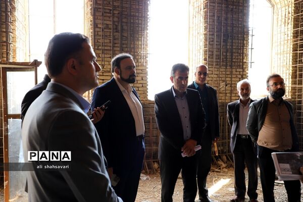 بازدید مدیرکل آموزش و پرورش و شهردار کرمانشاه از موزه آموزش و پرورش
