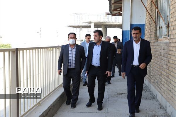 بازدید مدیرکل آموزش و پرورش و شهردار کرمانشاه از موزه آموزش و پرورش