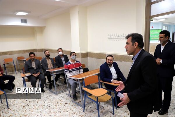 بازدید مدیرکل آموزش و پرورش و شهردار کرمانشاه از موزه آموزش و پرورش