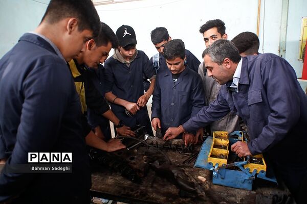 هنرستان کشاورزی پسرانه شهید باهنر