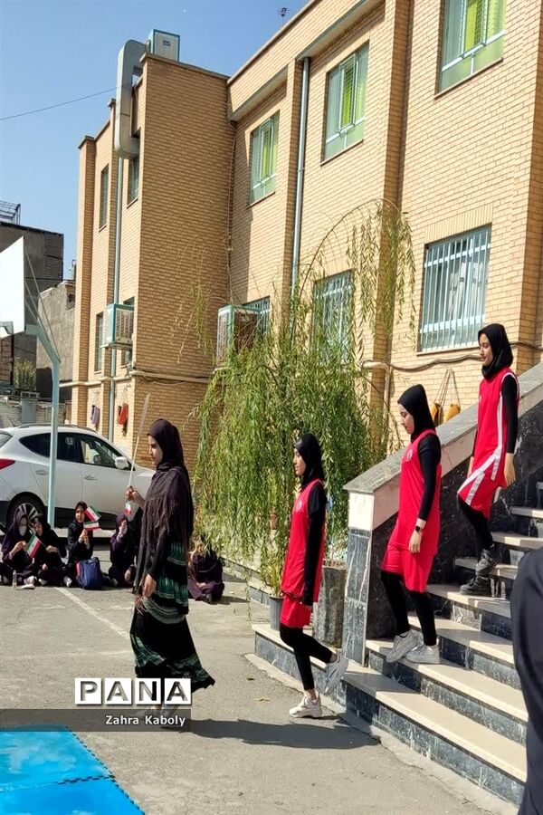 المپیاد ورزشی درون‌ مدرسه‌ای در آموزشگاه هیأت امنایی ام‌ ابیها(س) اسلامشهر