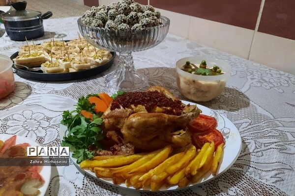 برگزاری جشنواره غذا در دبیرستان حدیث کسا شهرری