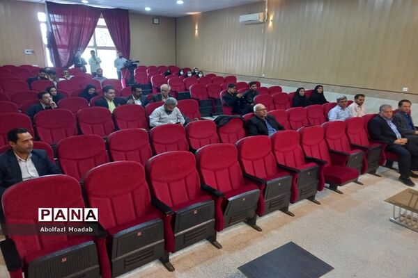 نشست خبری نماینده ترشیز با اصحاب رسانه شهرستان کاشمر