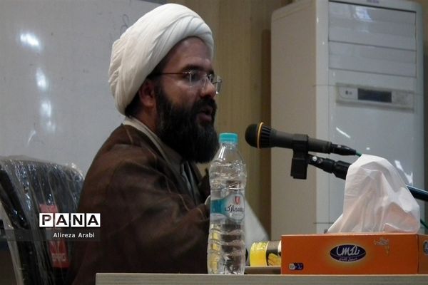 نشست خبری نماینده ترشیز با اصحاب رسانه شهرستان کاشمر