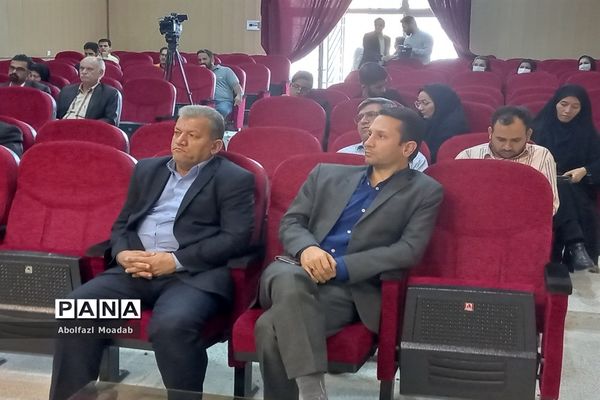 نشست خبری نماینده ترشیز با اصحاب رسانه شهرستان کاشمر