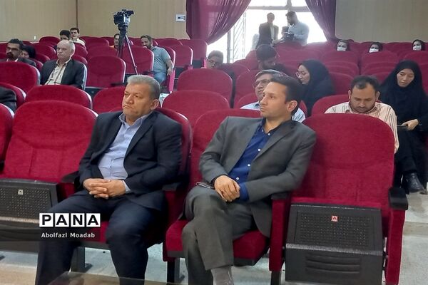 نشست خبری نماینده ترشیز با اصحاب رسانه شهرستان کاشمر