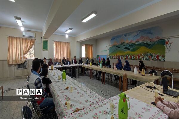 نشست تشکیلات دانش‌آموزی گلستان
