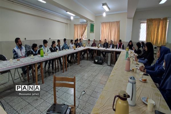 نشست تشکیلات دانش‌آموزی گلستان